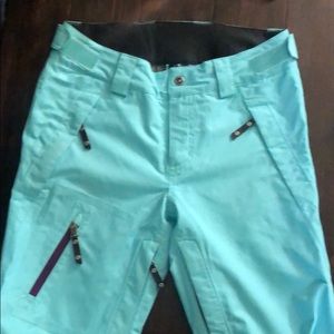 Women’s north face snow pants with Recco